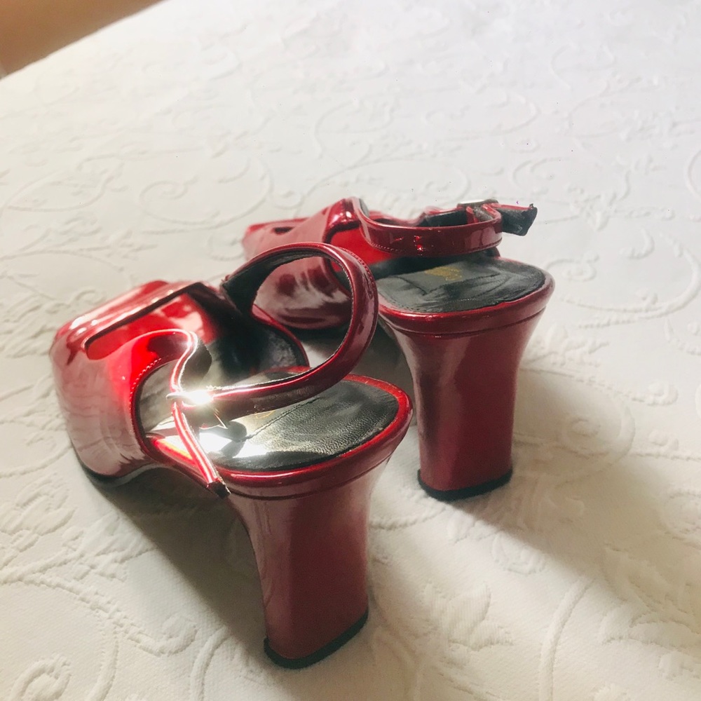 Shoes - Picture 4 of 4
